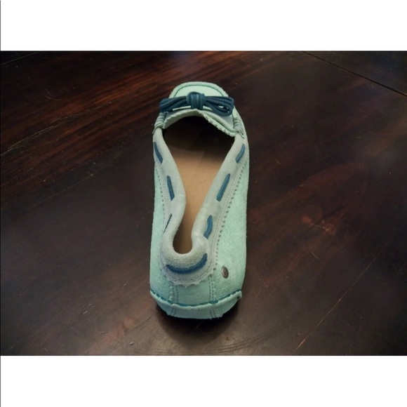 New Women’s UGG Meena II Exotic Scale Moccasin Seafoam - Picture 5 of 8